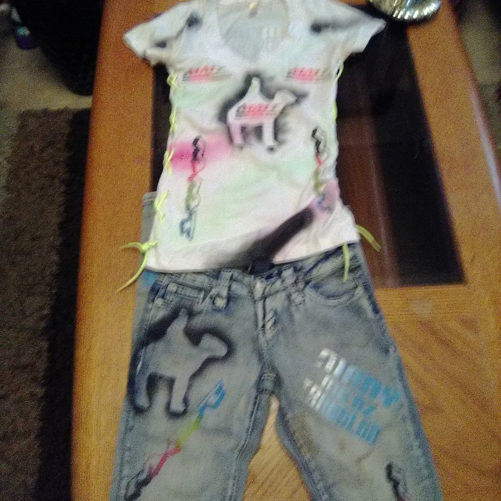 Woman's outfit. Size small